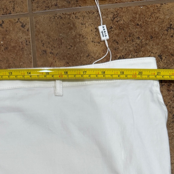 NWT AKRIS Punto Freda Trouser Pants Cream 18 Minimalist Classic Versatile Staple - Picture 10 of 12